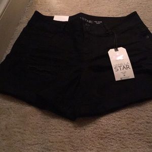 Vanilla star shorts